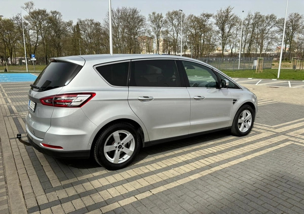 Ford S-Max cena 49900 przebieg: 235000, rok produkcji 2015 z Szczecin małe 781